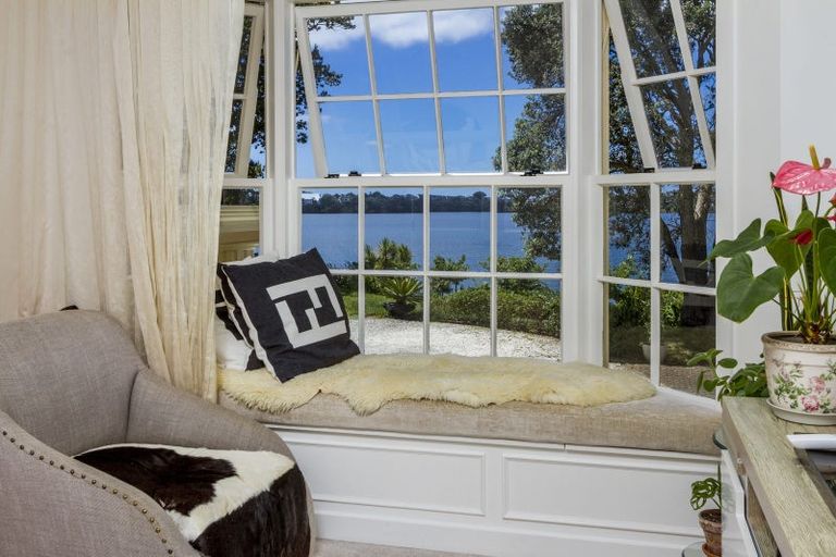 Photo of property in 40 Shakespeare Road, Milford, Auckland, 0620