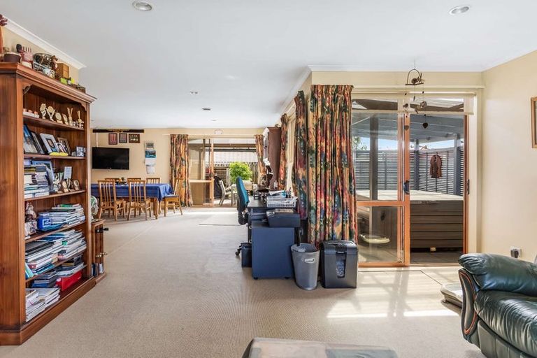 Photo of property in 47 Cholmondeley Crescent, Whitianga, 3510