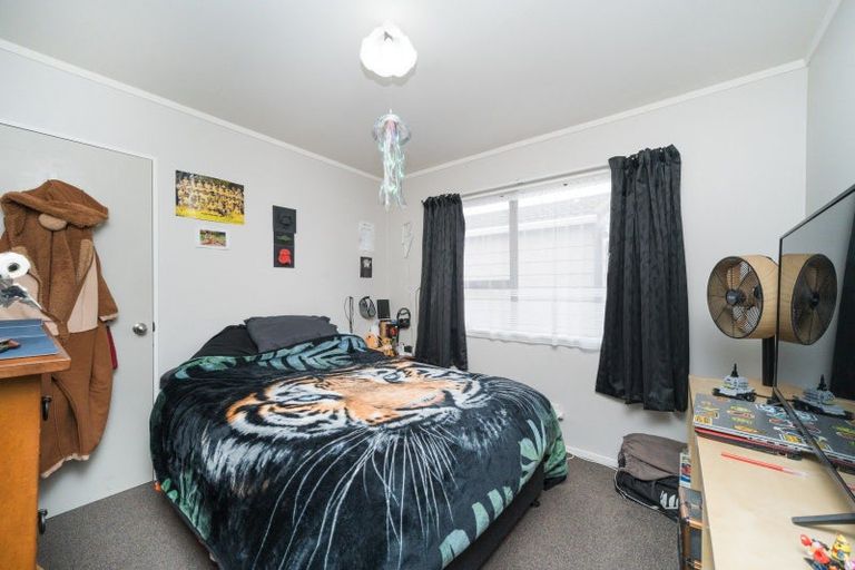 Photo of property in 57 Rhodes Drive, Kelvin Grove, Palmerston North, 4414