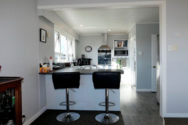 Photo of property in 63 Donovan Road, Paraparaumu Beach, Paraparaumu, 5032