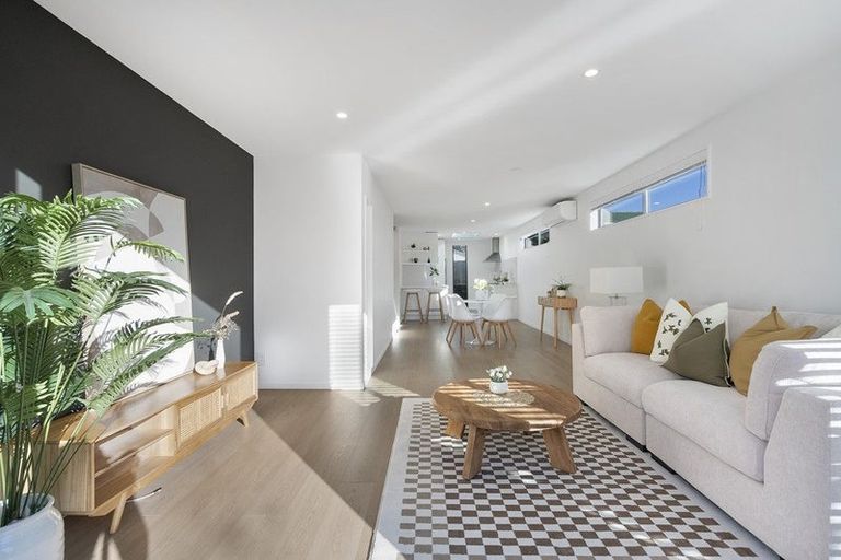 Photo of property in 2/204 Edgeware Road, Edgeware, Christchurch, 8013