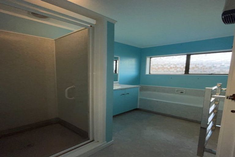 Photo of property in 1/29 Rapallo Place, Farm Cove, Auckland, 2012