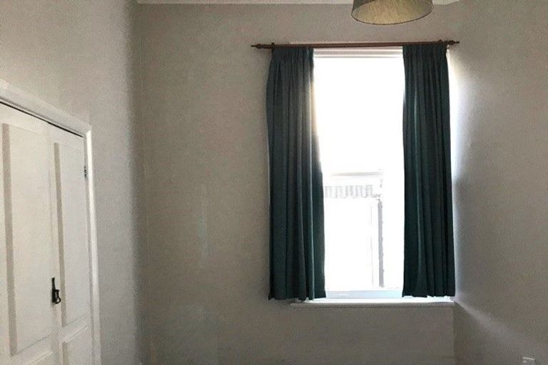 Photo of property in 61-61a Brougham Street, Mount Victoria, Wellington, 6011