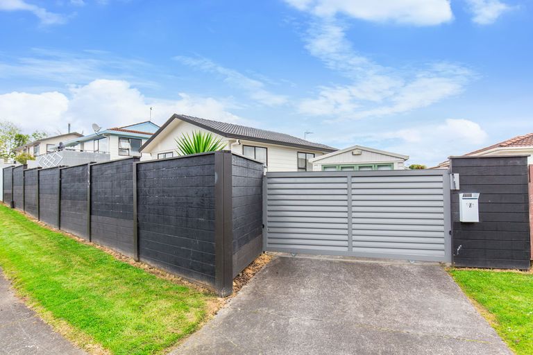 Photo of property in 5/1 Rebecca Rise, Weymouth, Auckland, 2103