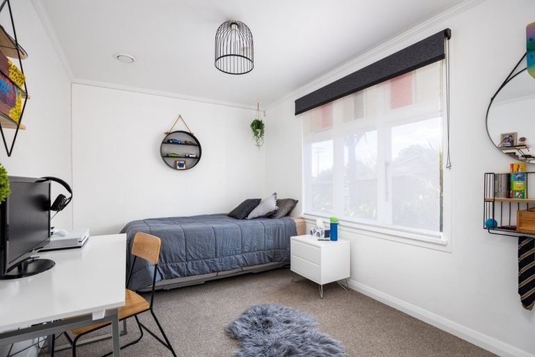 Photo of property in 15 Rawhiti Street, Vogeltown, New Plymouth, 4310