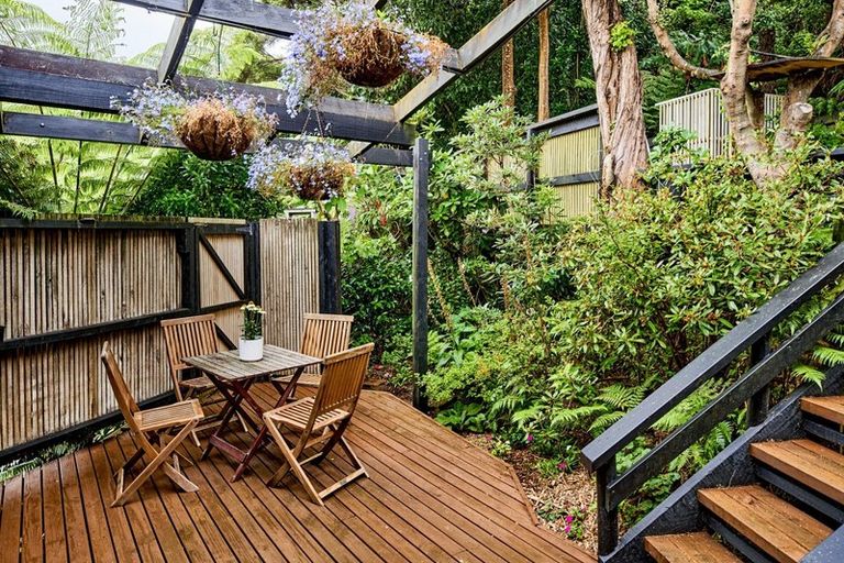 Photo of property in 4 Mizzen Place, Whitby, Porirua, 5024