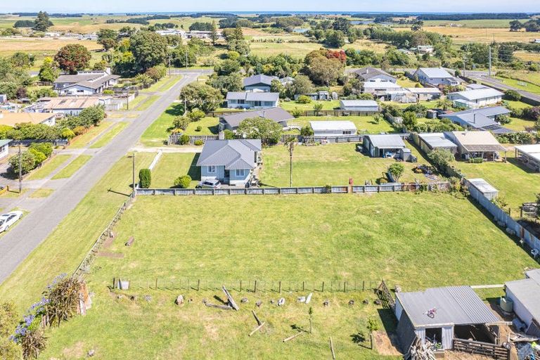 Photo of property in 9 Suther Street, Waverley, 4510