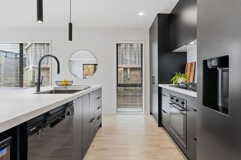 Photo of property in 32 Puhirake Crescent, Pyes Pa, Tauranga, 3112