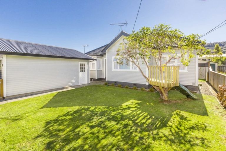 Photo of property in 13 Victoria Street, Ebdentown, Upper Hutt, 5018