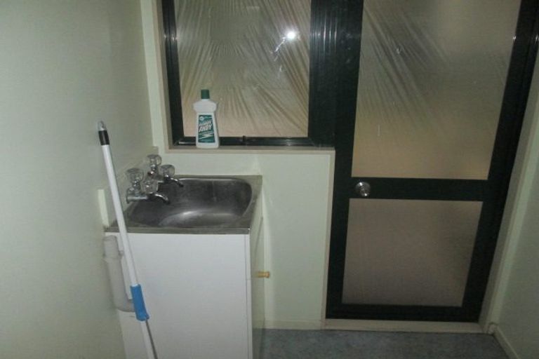 Photo of property in 12a Kiteroa Terrace, Rothesay Bay, Auckland, 0630