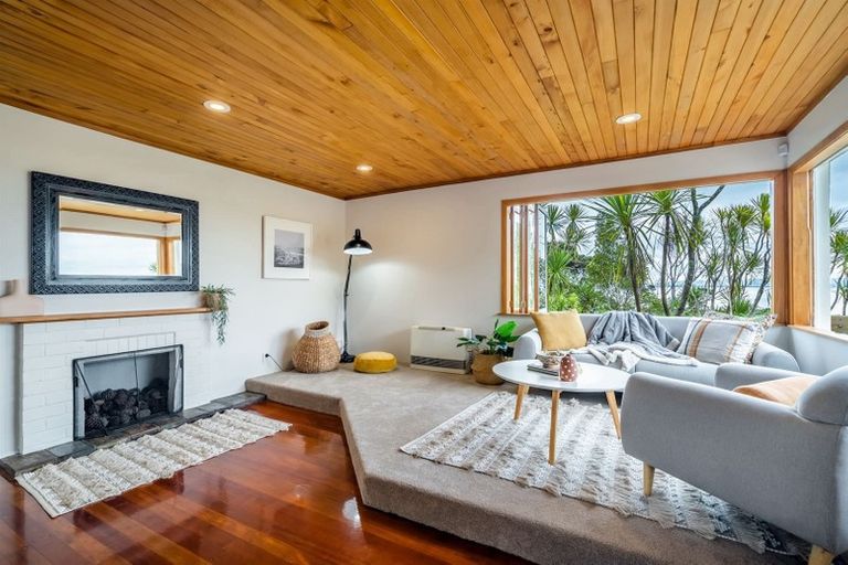Photo of property in 108 Island Bay Road, Beach Haven, Auckland, 0626