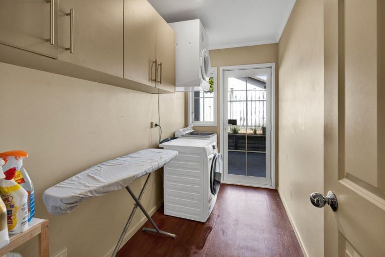 Photo of property in 51 Shelter Grove, Frankleigh Park, New Plymouth, 4310