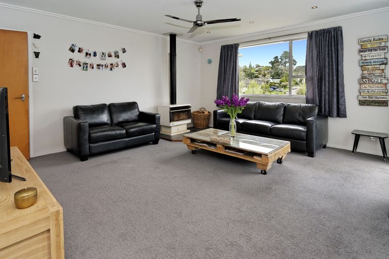 Photo of property in 12 Annison Avenue, Glen Eden, Auckland, 0602