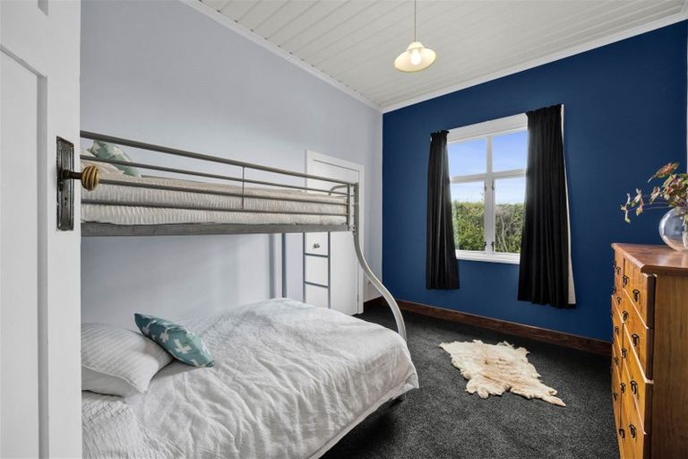 Photo of property in 206 Henwood Road, Paraite, New Plymouth, 4372