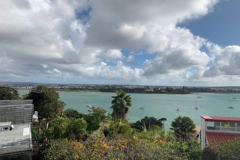Photo of property in 40 Oruamo Place, Beach Haven, Auckland, 0626