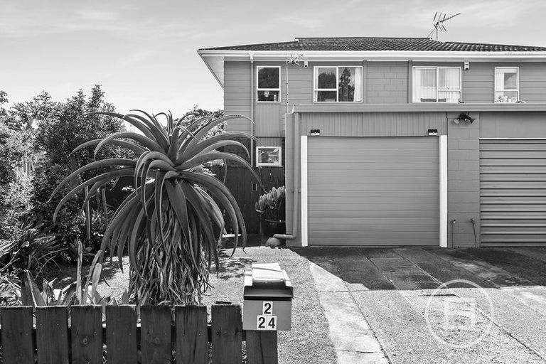 Photo of property in 2/24 Glynnbrooke Street, Te Atatu South, Auckland, 0610
