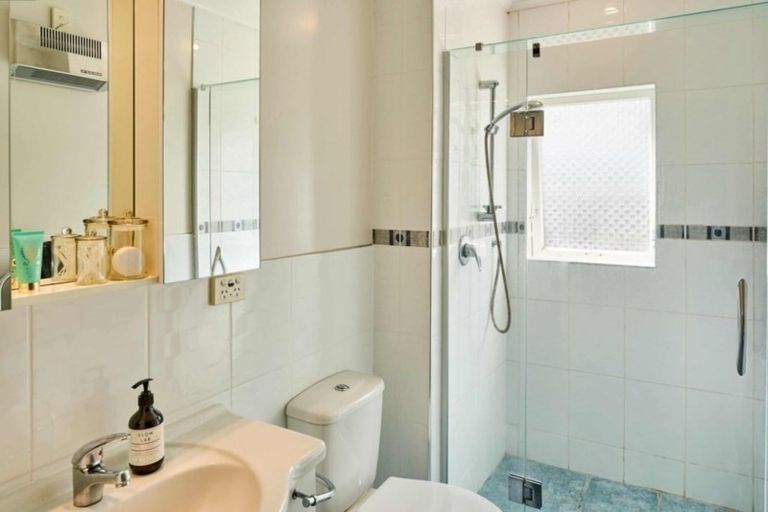 Photo of property in 41 Wai-iti Crescent, Woburn, Lower Hutt, 5010