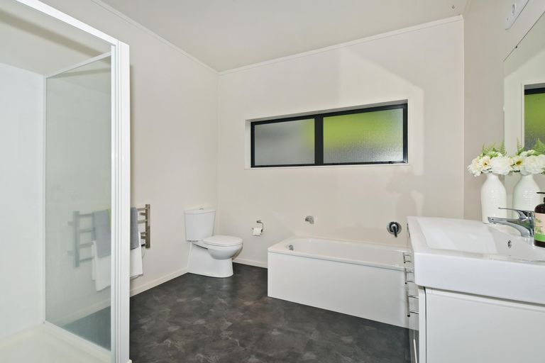 Photo of property in 5a Waimahanga Road, Onerahi, Whangarei, 0110