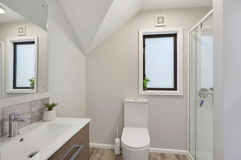Photo of property in 8 Furneaux Grove, Whitby, Porirua, 5024