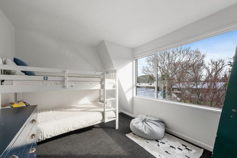 Photo of property in 9b Kaputone Place, Belfast, Christchurch, 8051