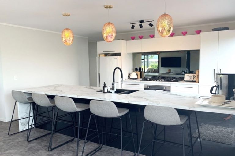 Photo of property in 117 Harbour Drive, Matarangi, Whitianga, 3592