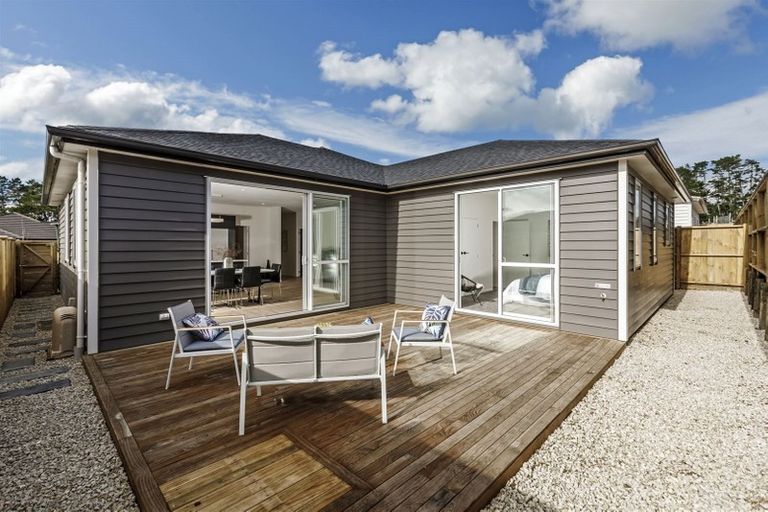 Photo of property in 5 Ropere Street, Kumeu, 0810