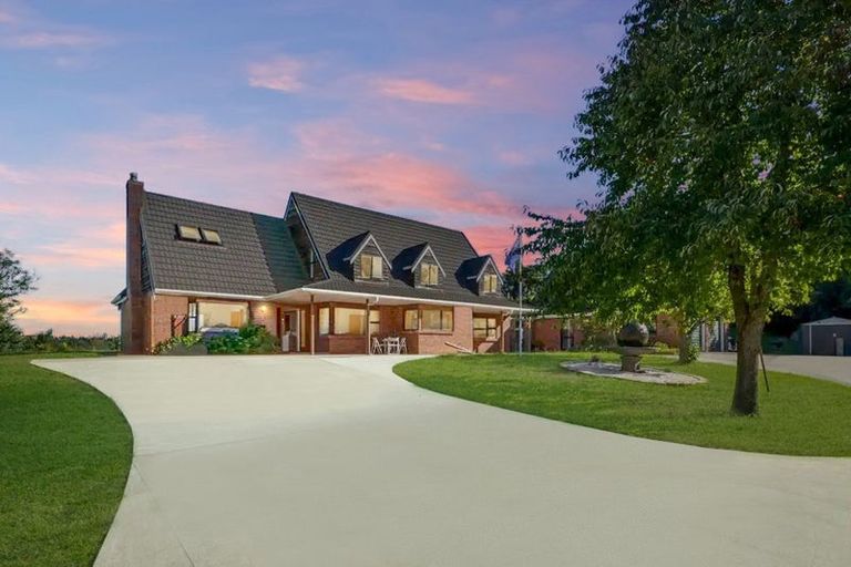 Photo of property in 307 Duck Creek Road, Stillwater, Silverdale, 0993