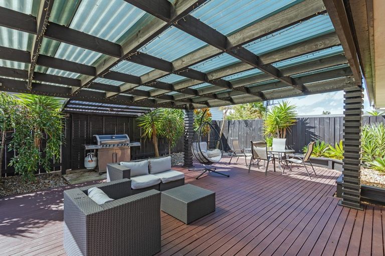 Photo of property in 5 Galea Grove, Kelvin Grove, Palmerston North, 4414