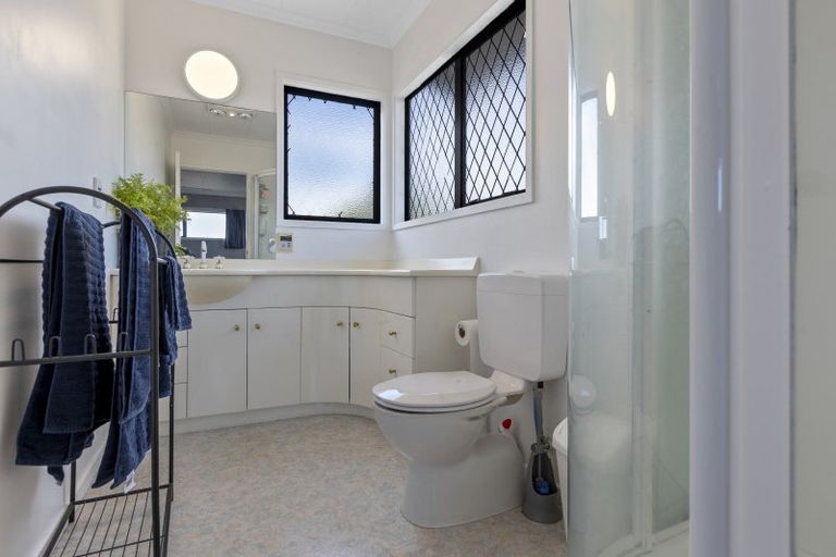 Photo of property in 68 Brois Street, Frankleigh Park, New Plymouth, 4310