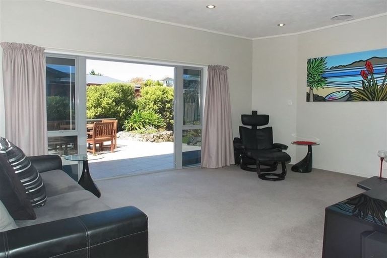 Photo of property in 3 Thimble Lane, Whitby, Porirua, 5024