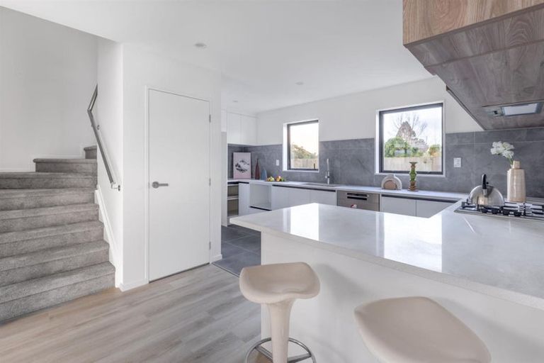 Photo of property in 6/5 Thompson Street, Mangere East, Auckland, 2024