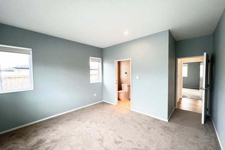 Photo of property in 40 Holcroft Street, Papakura, 2110