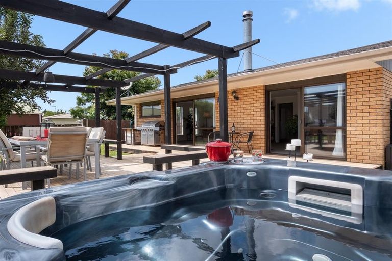 Photo of property in 16 Fenton Terrace, Te Puke, 3119