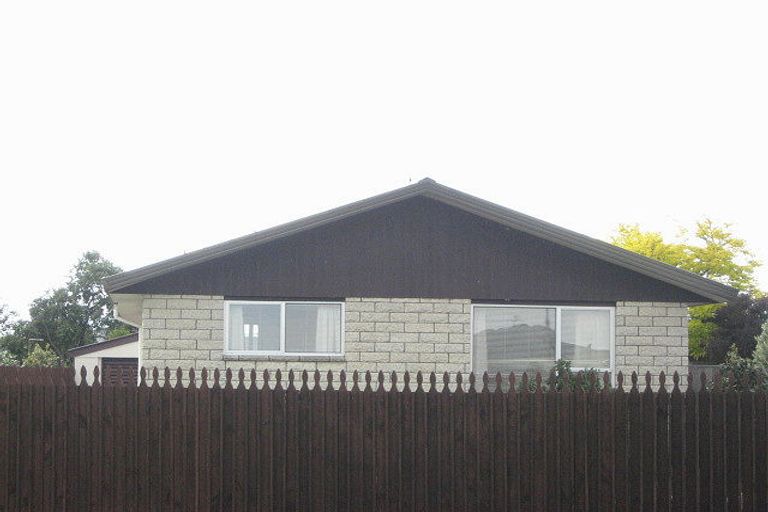 Photo of property in 48 Grimseys Road, Redwood, Christchurch, 8051