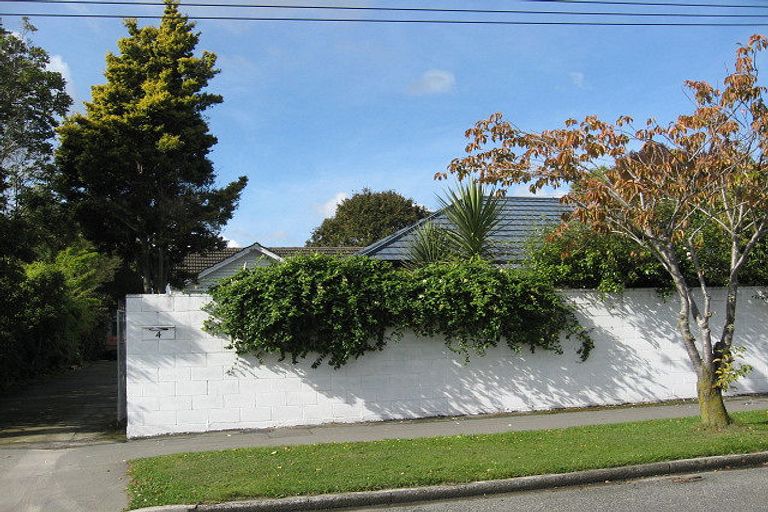 Photo of property in 4 Hounslow Street, Ilam, Christchurch, 8041