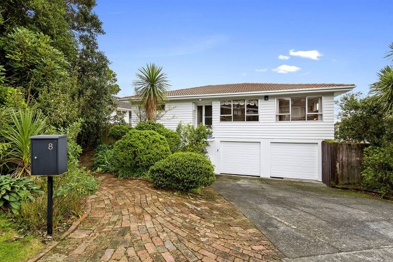 Photo of property in 8 Saint Aidans Way, Tawa, Wellington, 5028