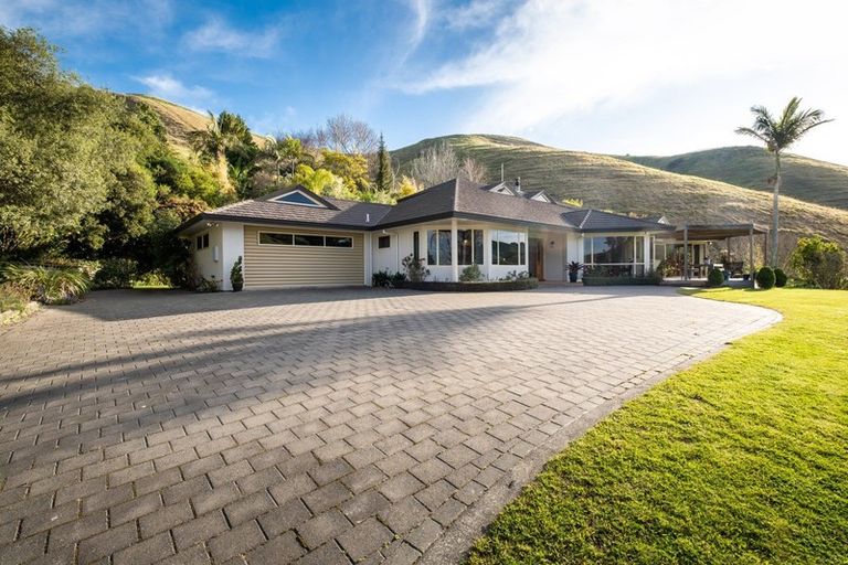 Photo of property in 12 Churchill Drive, Taradale, Napier, 4112