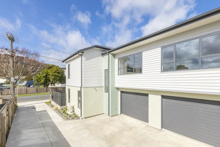 Photo of property in 11 Waiwhetu Road, Waiwhetu, Lower Hutt, 5010