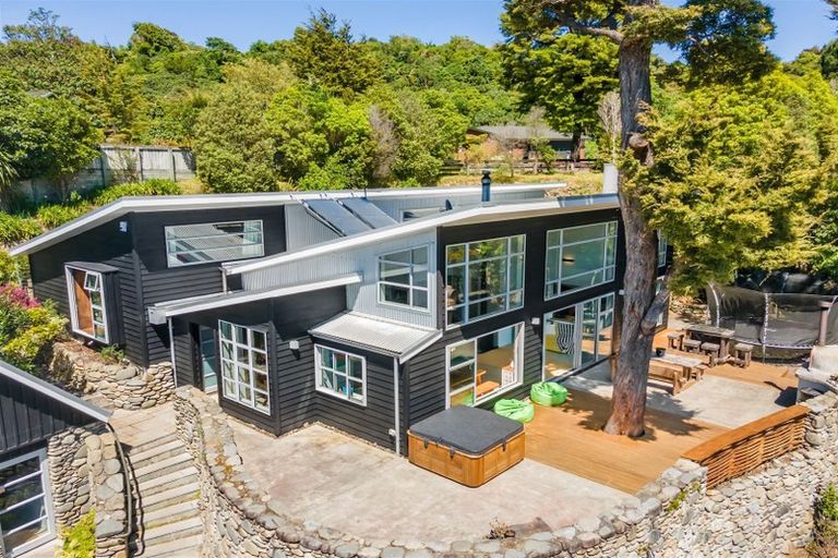 Photo of property in 27 Carlow Grove, Birchville, Upper Hutt, 5018