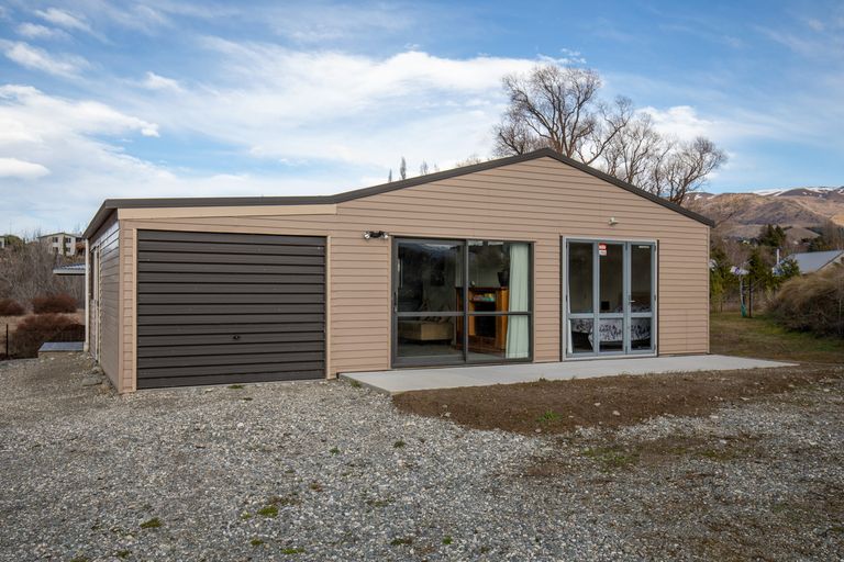 Photo of property in 419 Bannockburn Road, Bannockburn, Cromwell, 9384