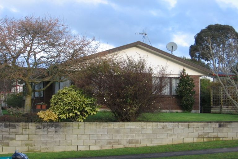 Photo of property in 25 Cromwell Drive, Fitzroy, Hamilton, 3206