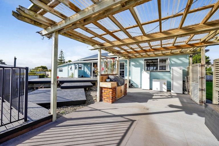 Photo of property in 1288 Normanby Road, Manaia, Hawera, 4678
