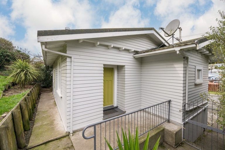 Photo of property in 72 Emano Street, Toi Toi, Nelson, 7010