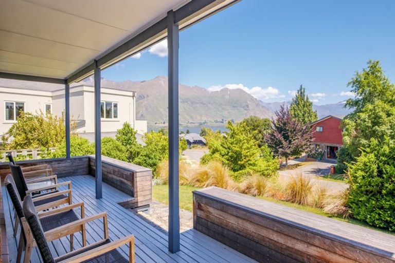 Photo of property in 12 Mulberry Lane, Wanaka, 9305