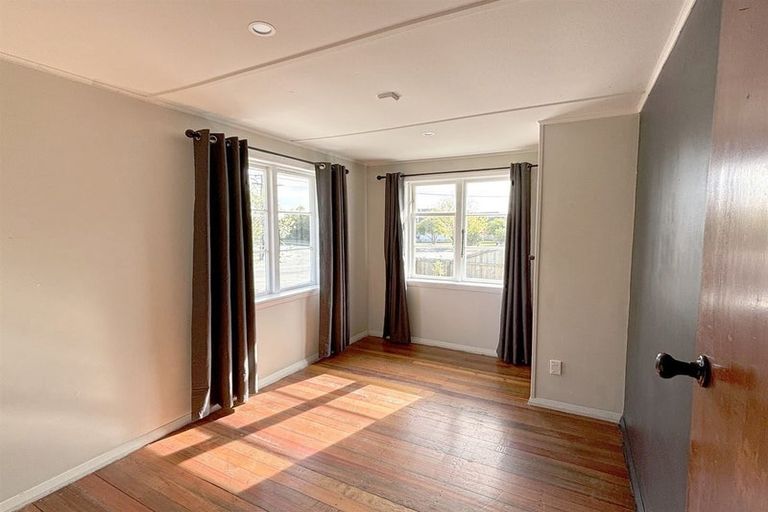 Photo of property in 56 Hoani Street, Northcote, Christchurch, 8052