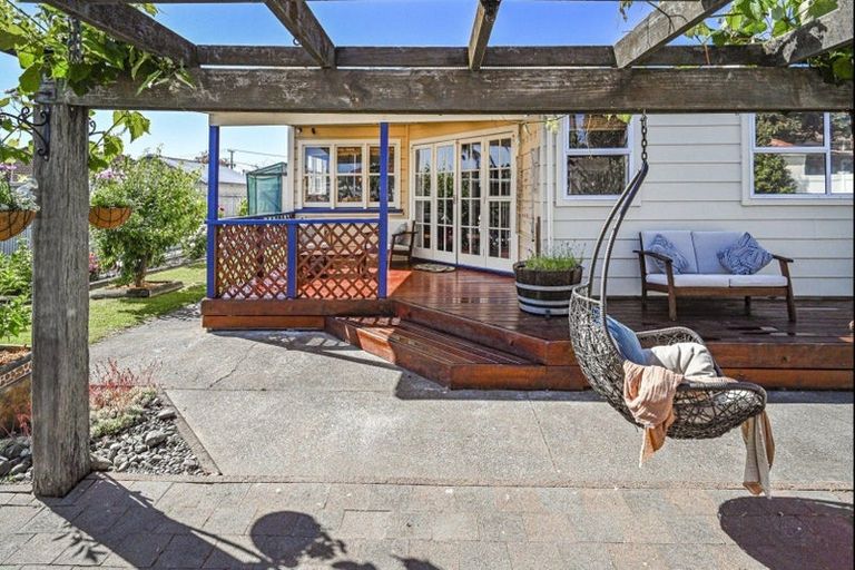 Photo of property in 2/918 Nelson Street North, Mahora, Hastings, 4120