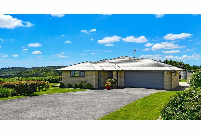 Photo of property in 640 Ponga Road, Opaheke, Papakura, 2584