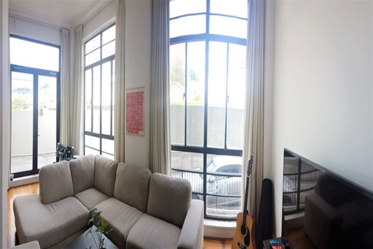 Photo of property in Augusta Apartments, 11/254 Willis Street, Te Aro, Wellington, 6011