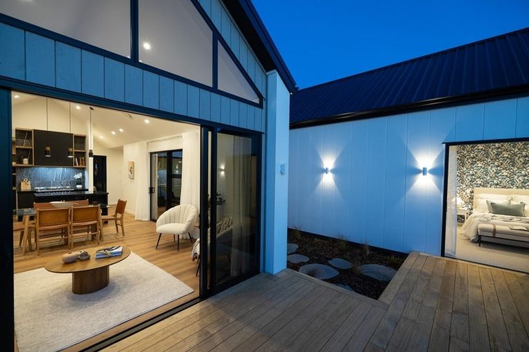 Photo of property in 13 Aarts Place, One Tree Point, 0118