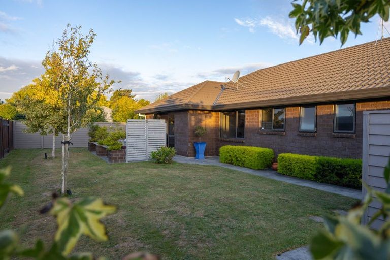 Photo of property in 47 Geneva Terrace, Kelvin Grove, Palmerston North, 4414